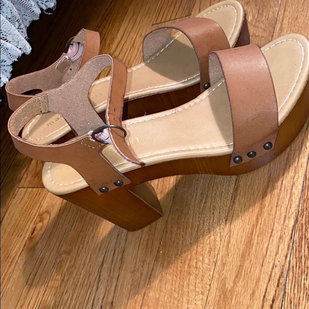 Shoes - Picture 3 of 3